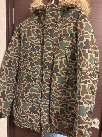 THE NORTH FACE 카모플라쥬 다운 자켓 카모플라쥬