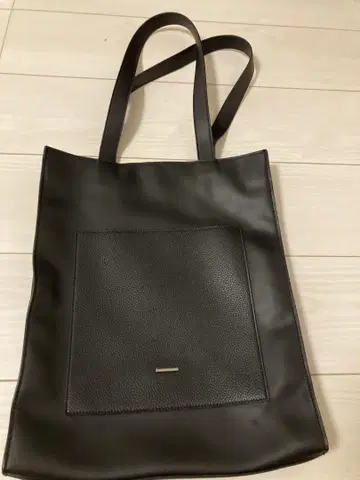 블랙 토트백 플랫 포켓 부착 HARE