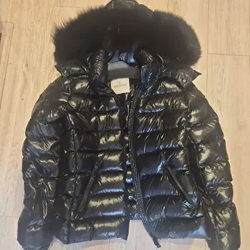 MONCLER 블랙 다운 자켓