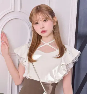 미셸 마카롱 비쥬 프릴 니트탑
