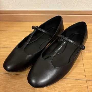UNIQLO C 유니클로 신상 T 스트랩 발레 슈즈 24.5cm