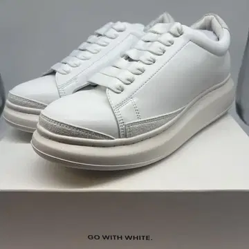 새상품 GO WITH WHITE 화이트 스니커즈 폴러 27cm 통굽