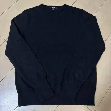 새상품급 UNIQLO 유니클로 캐시미어 100% 크루넥 스웨터 M