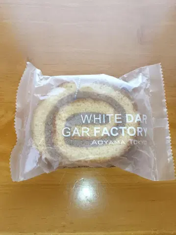 블룸 롤케이크 WHITE DAR GAR FACTORY