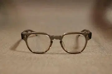 줄리어스 타트 옵티컬 BRYAN 브라이언 44-22mm 그레이