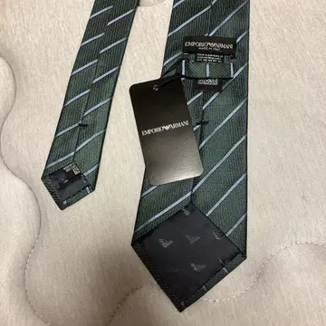 EMPORIO ARMANI 그린 스트라이프 넥타이