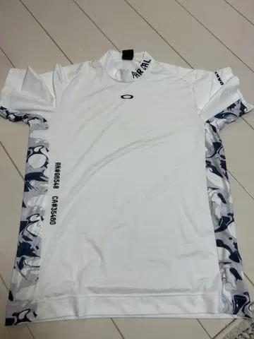Oakley 퍼포먼스 핏 셔츠 화이트