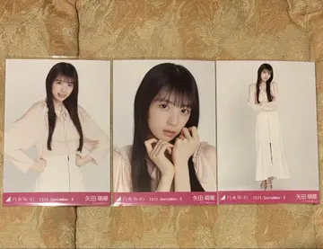 노기자카46 브로마이드 어깨 트임 상의 야타 모에카 컴프