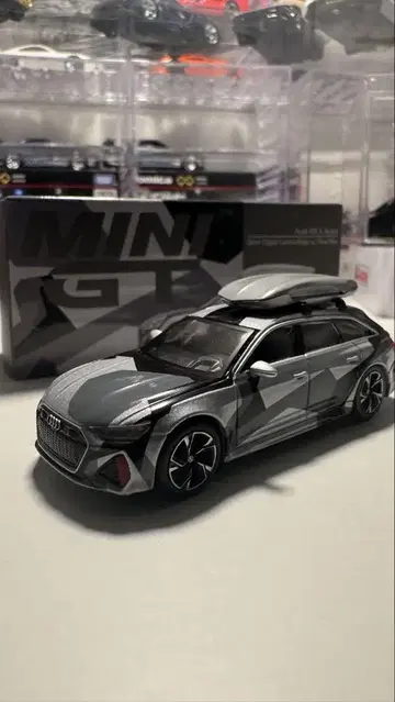 MiniGT Audi RS 6 Avant 미니카