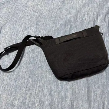 BLACK EMBE 사코슈