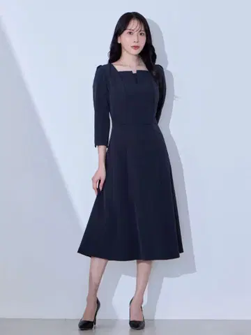 overE 102 사이즈 7분 소매 스퀘어 넥 플레어 원피스
