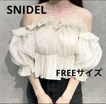 SNIDEL Sustainable 개더 오프숄더 블라우스