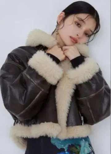 murua 빈티지 라이크 숏 페이크 무스탕 브라운