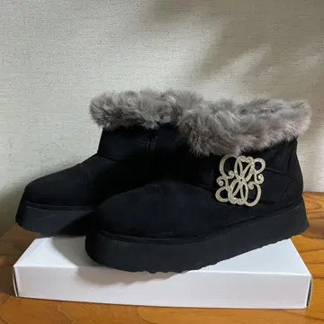 란다 블랙 어그 부츠 비쥬 포함