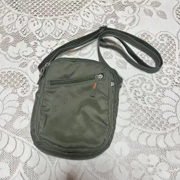 숄더백 카키 오렌지 군용 느낌