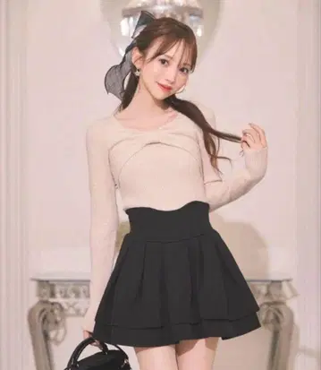 미셸 마카롱 M 미셸 마카롱 슬림 레그 스커트 블랙