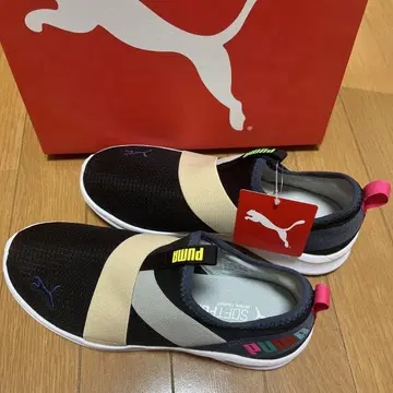 PUMA 슬립온 스니커즈 블랙/베이지