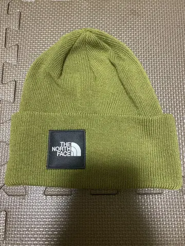 THE NORTH FACE 올리브 그린 니트 모자