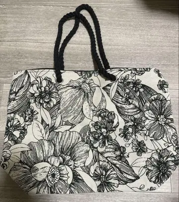 SHEIN 쉬인 꽃무늬 토트백 대용량 여성용 모노톤 바닥 있음