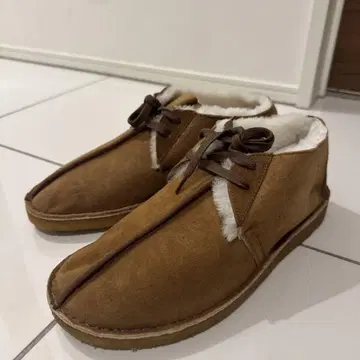 보아 무스탕 디저트 트렉 CLARKS x UNITED ARROWS