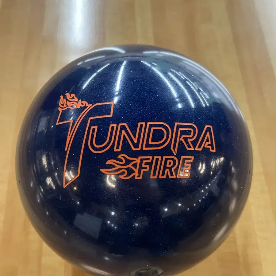 【15p】タンドラファイアブルー Track Tundra Blue Fire 15lb bowling ball on Bunjang Global Site.