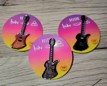 hide 기타형 핀 배지 3개 세트