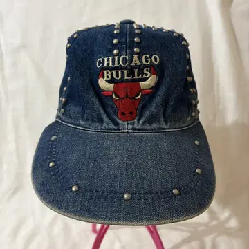 CHICAGO BULLS 데님 캡 스터드