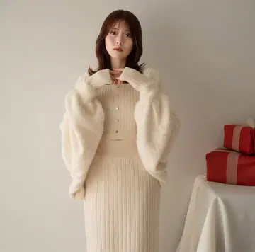 [새상품] mideal 샤기 볼레로 아이보리