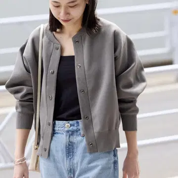 저널 스탠다드 워셔블 커브 슬리브 크롭 가디건