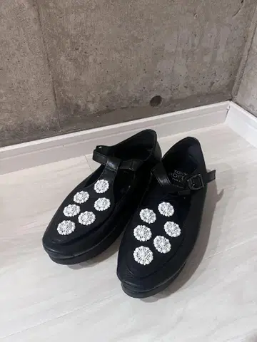 TOKYO BOPPER 블랙 플랫슈즈