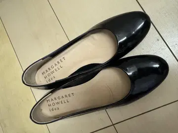 MARGARET HOWELL 블랙 펌프스 22.5cm