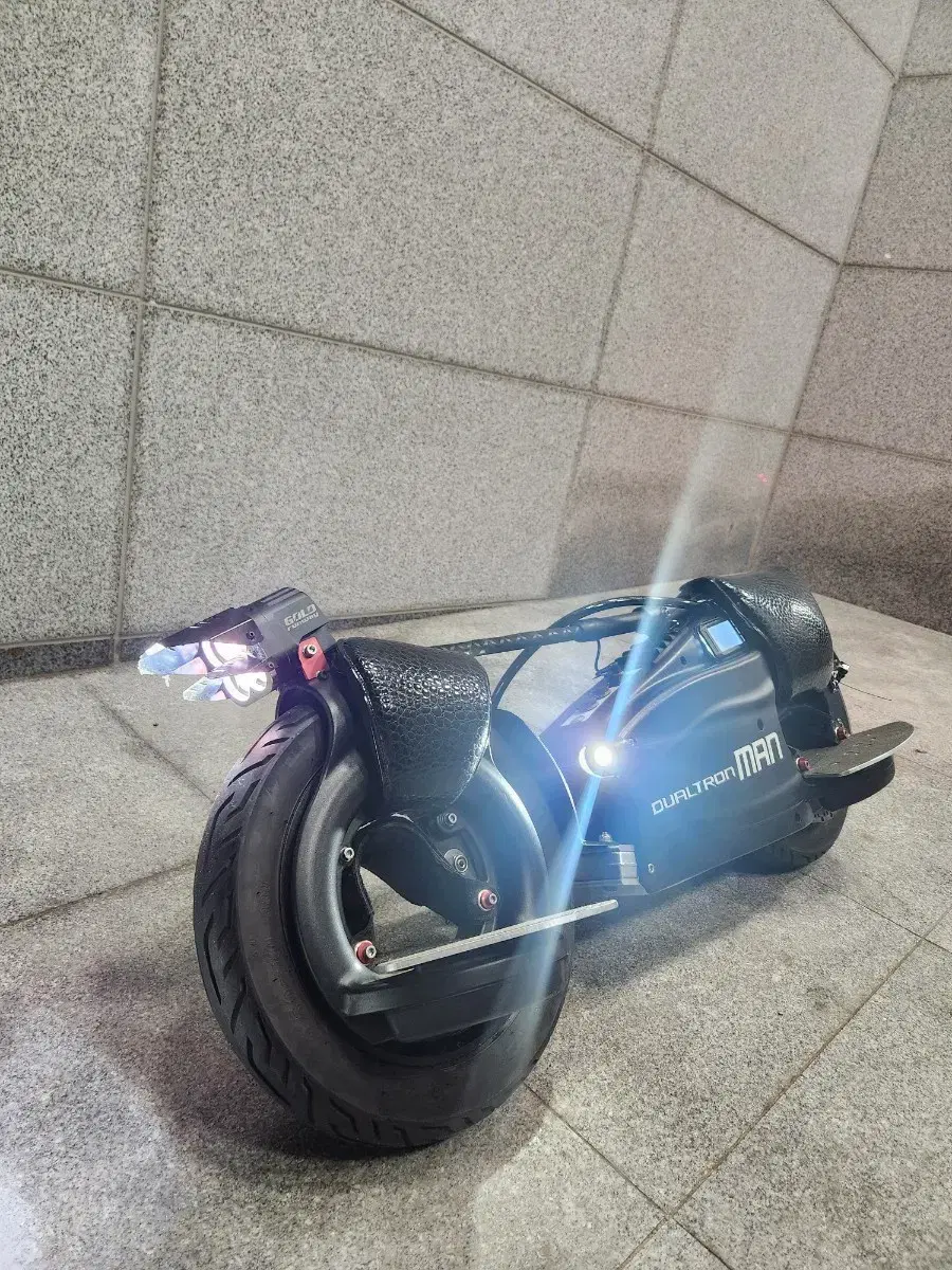 미사용) MET 멧헬멧 뉴패러슈트(S) 판매해용 #바이크,#퀵보드,#보드,#자전거,#스케이트보드 on Bunjang Global  Site.