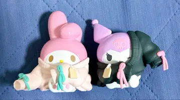 옷 갈아입는 중 산리오