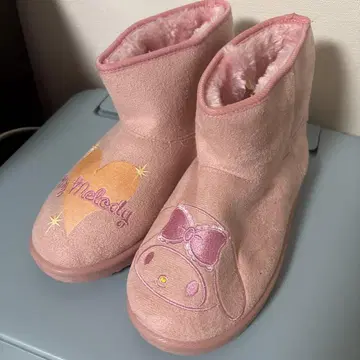 My Melody 핑크 어그 부츠