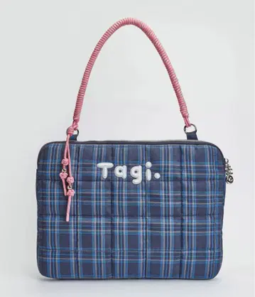 Tagi.Small Woven-Pilow Computer Bag