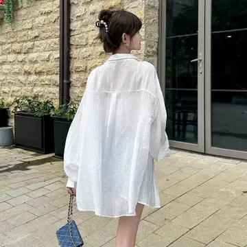 화이트 오버 사이즈 셔츠