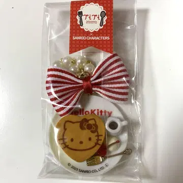 헬로키티 팬케이크 백참 titi 산리오 이세탄 참