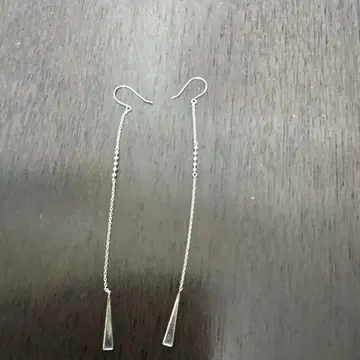 화이트 골드 롱 체인 귀걸이