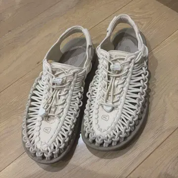 KEEN UNEEK 샌들 26.5cm