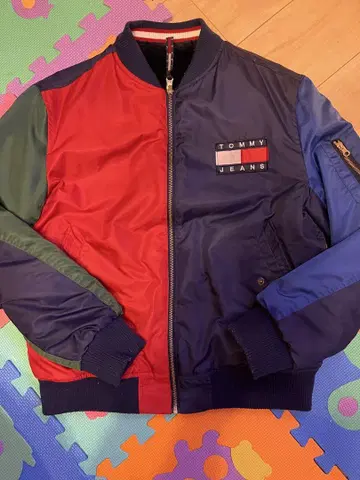 TOMMYJEANS 리버서블 다운 MA-1