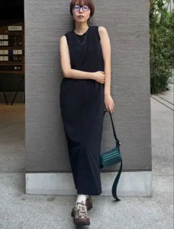 [새상품] AMERI VINTAGE 파일 원피스 블랙 S사이즈