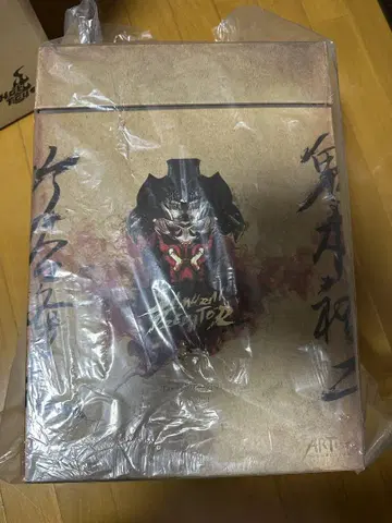 Hot Toys SAMURAI PREDATOR 1:6 피규어