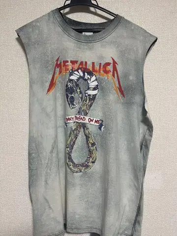 Metallica 탱크탑 나기사엔 Taka 착용