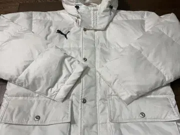 PUMA 후드 부착 화이트 다운 자켓