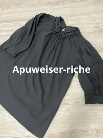 Apuweiser-riche 레이스 스칼라 블라우스 블랙