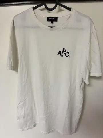A.P.C. 화이트 T셔츠