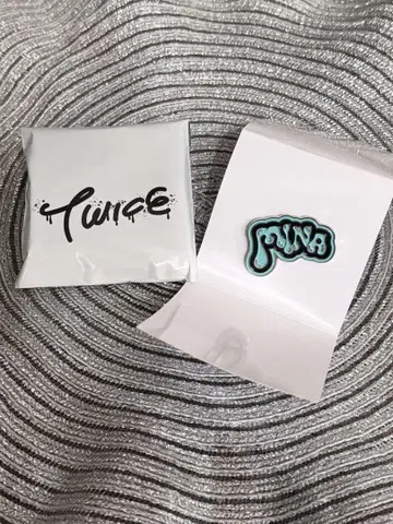 새상품 twice 랜덤 핀 배지 미나