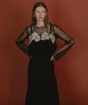 et.UNiVER Petal embroidery dress