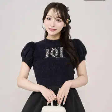 Darich 팬시 비즈 DD 로고 니트탑