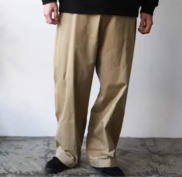 UNIVERSAL PRODUCTS NoTuckWideChino